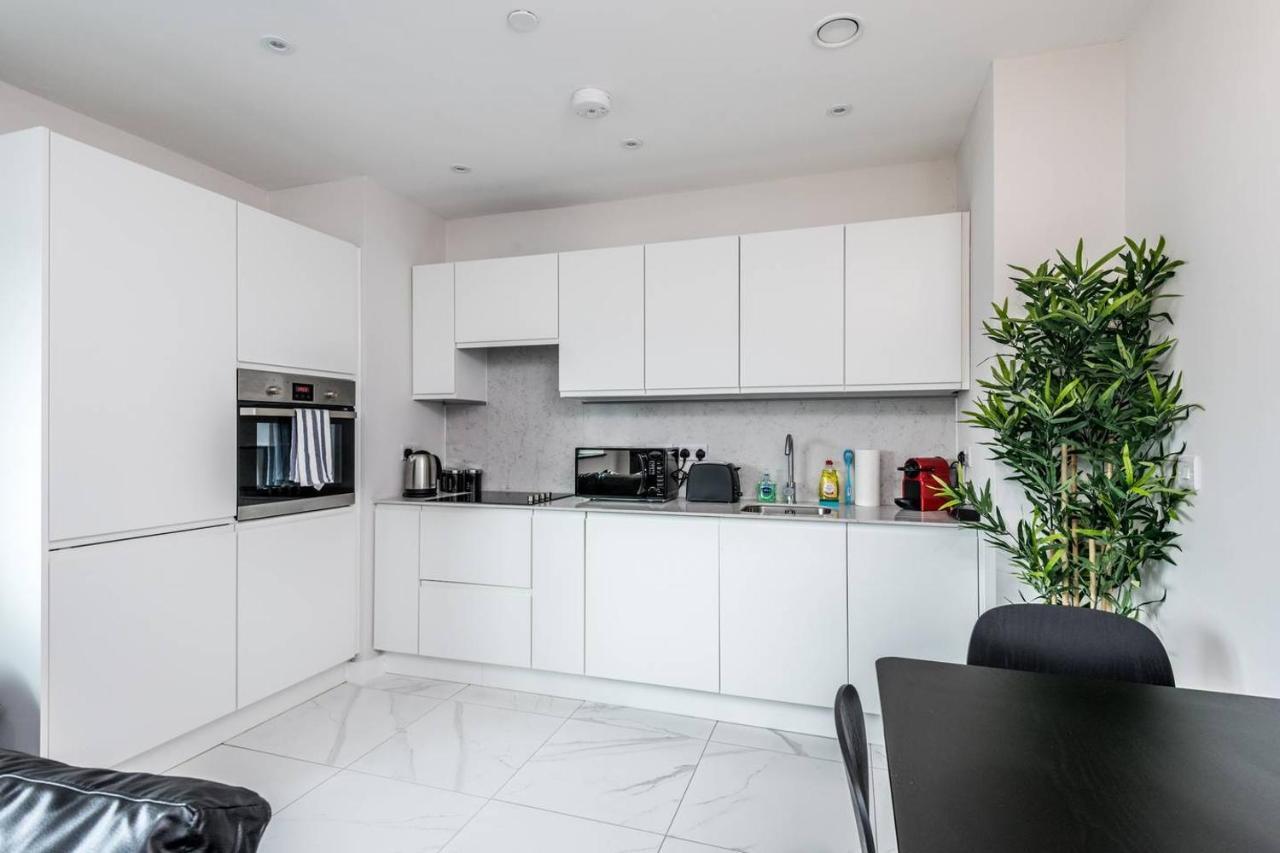 ليفربول Waterfront Apartment With View Of Liver Building المظهر الخارجي الصورة