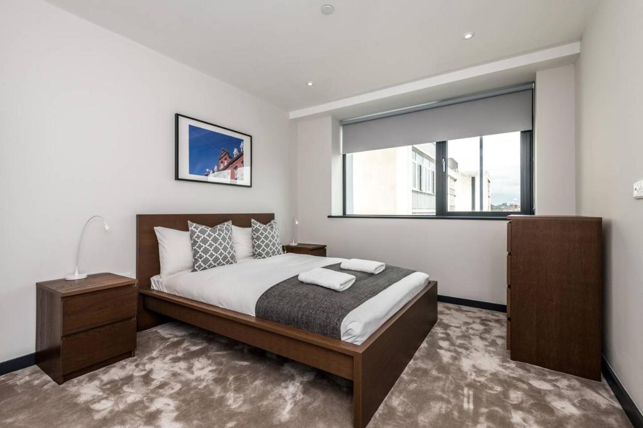 ليفربول Waterfront Apartment With View Of Liver Building المظهر الخارجي الصورة