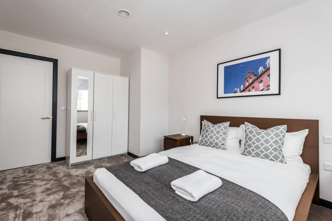 ليفربول Waterfront Apartment With View Of Liver Building المظهر الخارجي الصورة